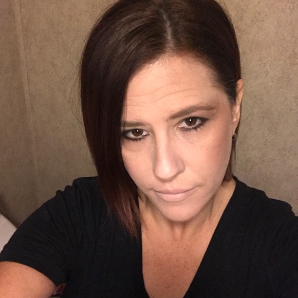 Meet your Posher, Maureen - Picture 1 of 1